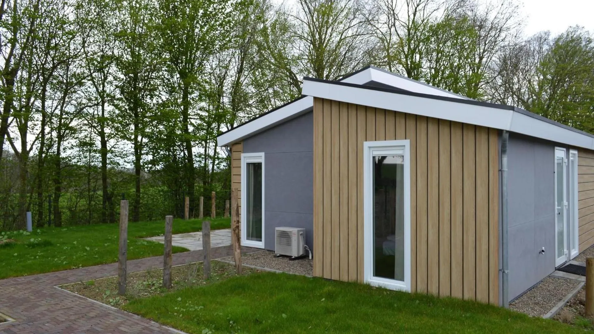 Spacious Holiday Home In Bemelen